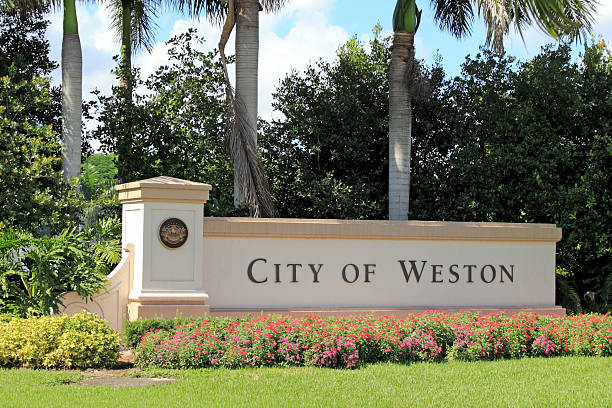 entrance sign to weston florida